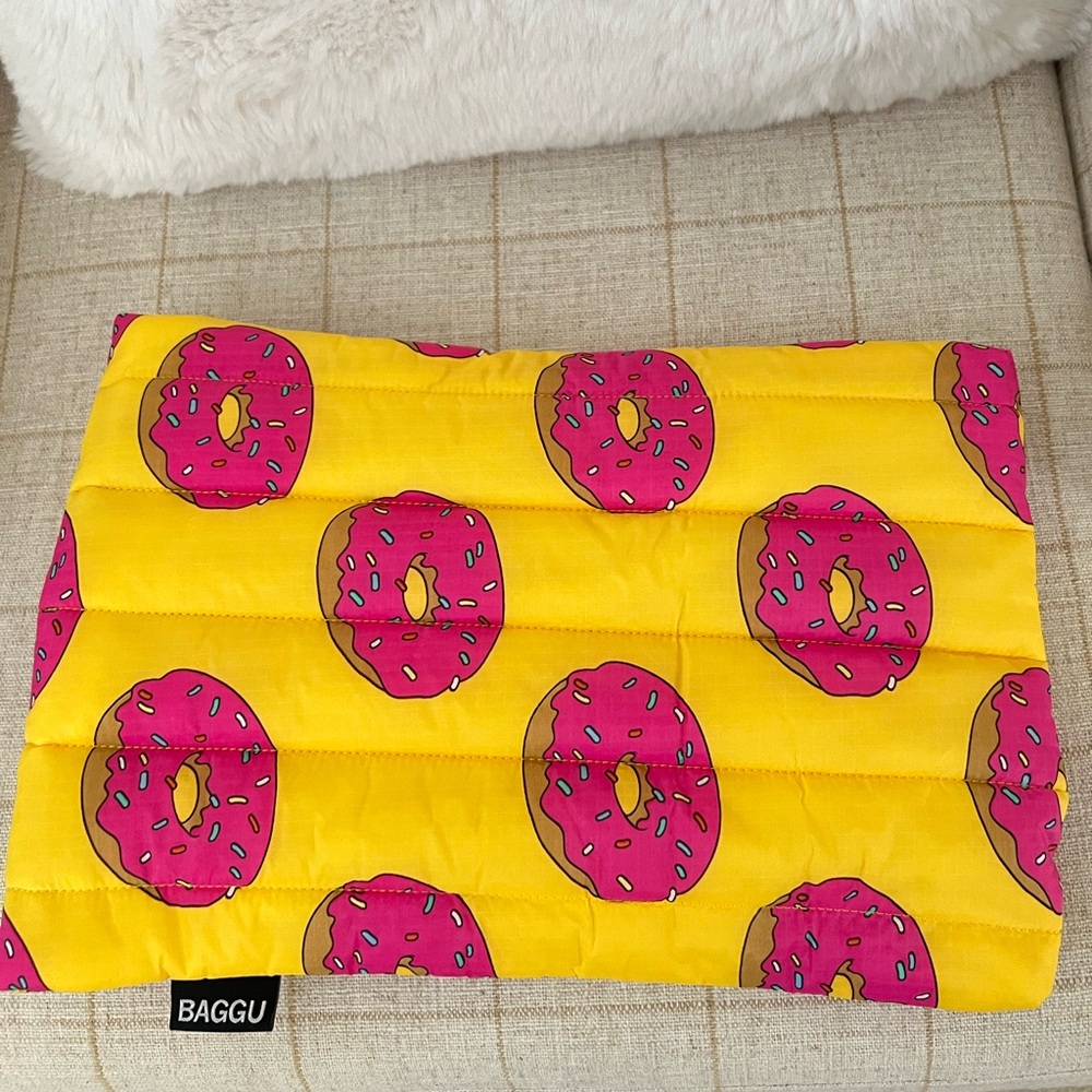 BAGGU The Simpsons Puffy 16inch Laptop Sleeve